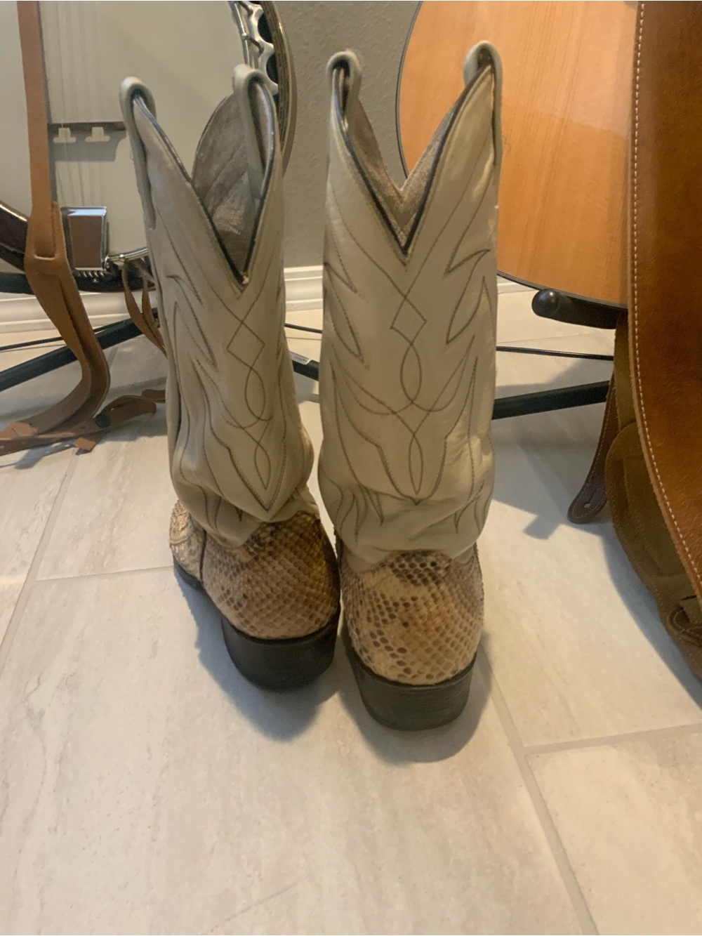 Women’s Dan Post Cowgirl Boots - Picture 2 of 4